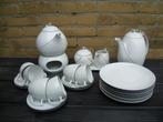 DE serviezen, Ophalen of Verzenden, Nieuw, Porselein, Compleet servies
