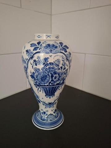 Delfts blauw vaasje beschikbaar voor biedingen