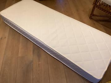 Stevig matras 60x170 voor kinderbed camper of caravan