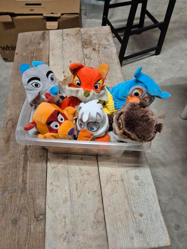 fabeltjeskrant handpoppen, Hobby en Vrije tijd, Feestartikelen, Zo goed als nieuw, Ophalen