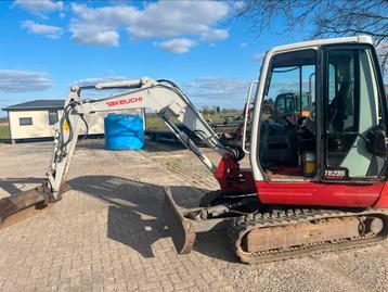 Takeuchi tb 235  beschikbaar voor biedingen
