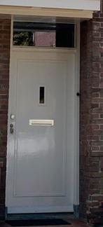 Klassieke houten voordeur buitendeur met klein raam, Doe-het-zelf en Verbouw, Deuren en Horren, Ophalen, Gebruikt, 80 tot 100 cm