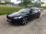Volvo V90 2.0 T8 AWD R-Design Pano Vol!, Auto's, Volvo, Automaat, Zwart, 4 cilinders, 1969 cc