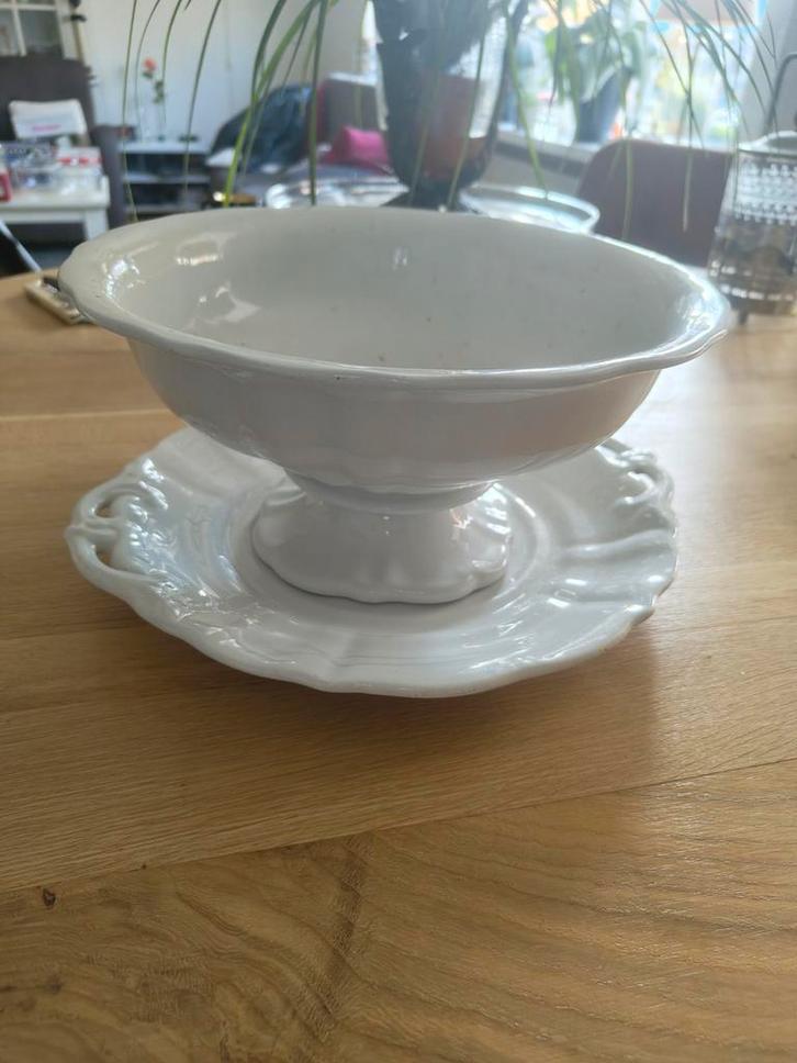 Royal Sphinx Petrus Regout Fruitschaal, Huis en Inrichting, Woonaccessoires | Schalen en Manden, Gebruikt, Schaal, Rond, Porselein of Keramiek