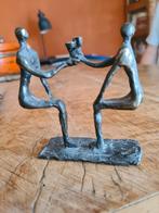 Bronzen beeldje "Proost". Corry Ammerlaan., Antiek en Kunst, Kunst | Beelden en Houtsnijwerken, Ophalen of Verzenden