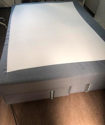 Bed 140x200 boxspring beschikbaar voor biedingen