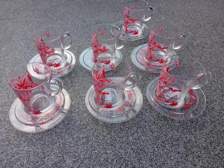 Douwe Egberts koffieglazen met schotels, Studio Tord Boontje, Huis en Inrichting, Keuken | Servies, Nieuw, Kop(pen) en/of Schotel(s)