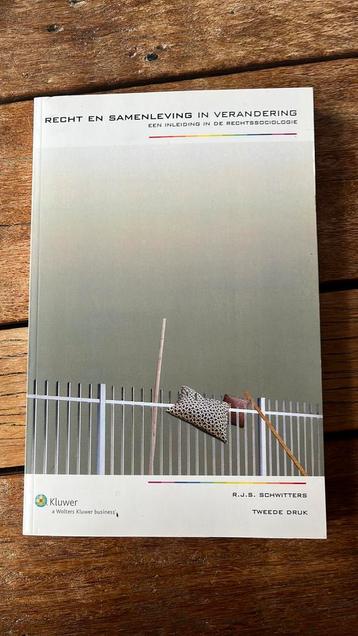 R.J.S. Schwitters - Recht en samenleving in verandering beschikbaar voor biedingen