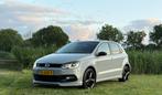 Volkswagen Polo 1.2 TSI Lounge R-Line | Nardo Grey Wrap, Auto's, Volkswagen, Stof, Euro 6, 4 cilinders, Handgeschakeld