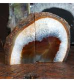 Witte kristallen met bruine kern – Agaat Boekensteun set, Ophalen of Verzenden, Mineraal