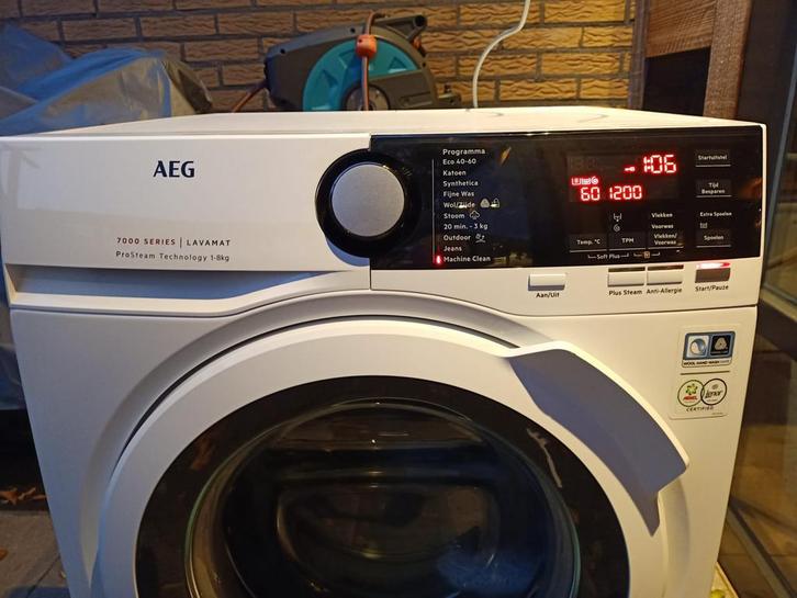 AEG L7FB84EW Wasmachine - 8kg, 1400 toeren, Witgoed en Apparatuur, Wasmachines, Gebruikt, Voorlader, 8 tot 10 kg, 1200 tot 1600 toeren