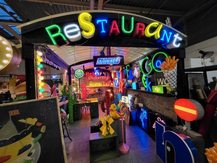 Neon tekst " restaurant " groot reclamebord, lichtreclame., Verzamelen, Merken en Reclamevoorwerpen, Zo goed als nieuw, Lichtbak of (neon) lamp