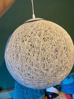 Mooie witte hanglamp, Huis en Inrichting, Lampen | Hanglampen, Ophalen of Verzenden, Zo goed als nieuw, Minder dan 50 cm