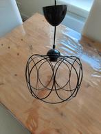 Moderne hanglamp met metalen frame, Huis en Inrichting, Lampen | Hanglampen, Ophalen, Zo goed als nieuw, Metaal, Modern
