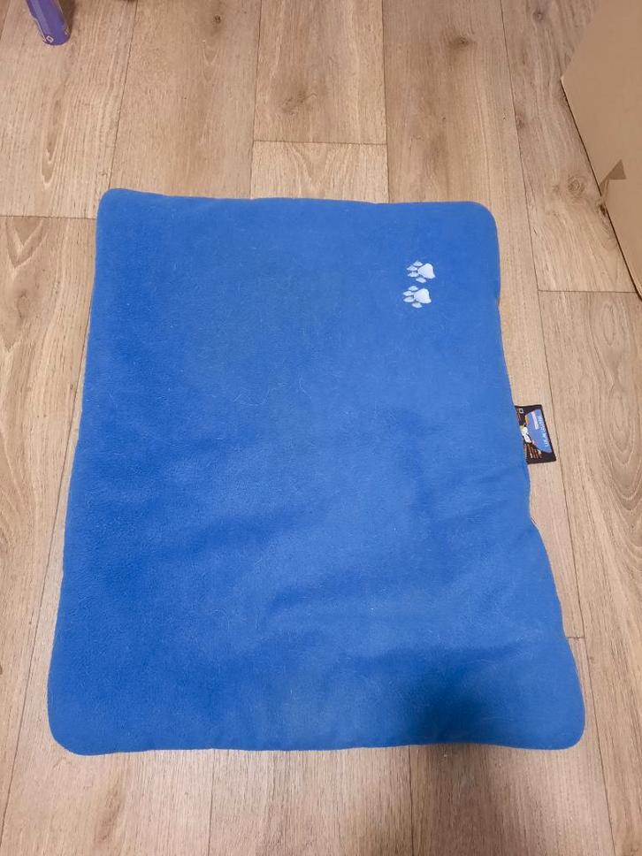 hondenkussen 68 x 51, Dieren en Toebehoren, Hondenmanden, Zo goed als nieuw, Stof, Ophalen of Verzenden