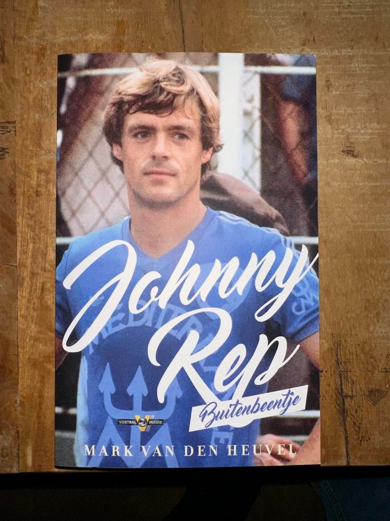 Johnny Rep - Buitenbeentje: Biografie, Ophalen of Verzenden, Zo goed als nieuw, Sport