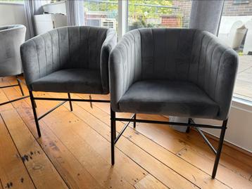 6 grijze velvet eetkamerstoelen beschikbaar voor biedingen