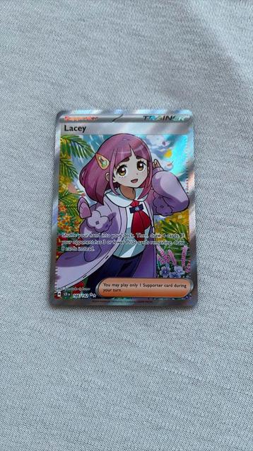 Lacey beschikbaar voor biedingen