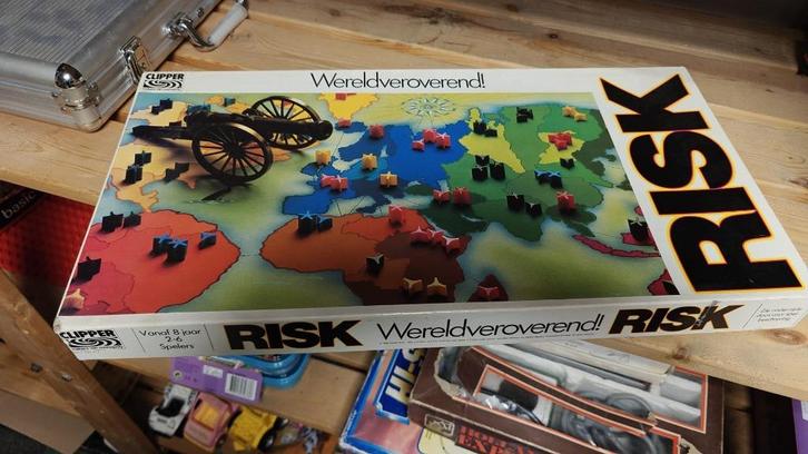 Risk, Hobby en Vrije tijd, Gezelschapsspellen | Bordspellen, Gebruikt, Een of twee spelers, Drie of vier spelers, Vijf spelers of meer