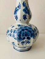 Delfts Blauw knobbel vaas porselein , 28 cm, Gebruikt, Blauw, Ophalen of Verzenden, Onbekend