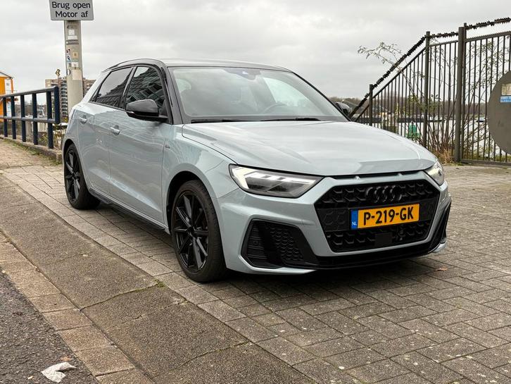 Audi A1 35 1.5 TFSI 150PK S Tronic 2021 Grijs, Auto's, Audi, Particulier, A1, ABS, Achteruitrijcamera, Adaptieve lichten, Adaptive Cruise Control