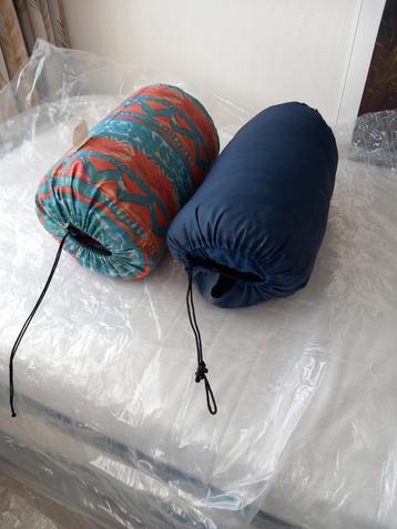 2 Slaapzakken 190 x 75 cm beschikbaar voor biedingen