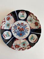 Antiek Japans Imari wandbord met afbeelding van bloemenvaas, Ophalen of Verzenden
