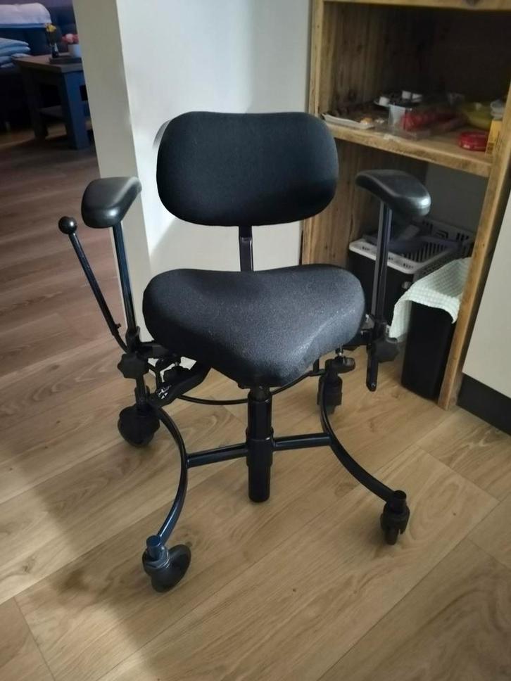 Trippelstoel zwart vela salsa 120, Diversen, Verpleegmiddelen, Zo goed als nieuw, Ophalen of Verzenden
