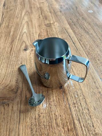 Nespresso melkkan en schuimlepel beschikbaar voor biedingen