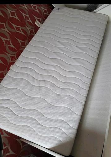 ️ Zo goed als nieuw: 7-zones koudschuimmatras  beschikbaar voor biedingen