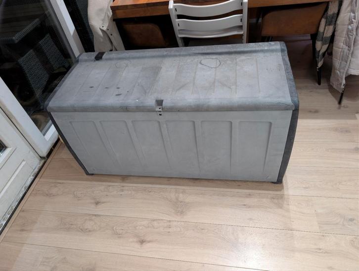 Opbergbox keter, Tuin en Terras, Bergingen en Tuinkasten, Gebruikt, Overige typen, Kunststof, Ophalen