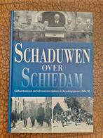 De schaduw over Schiedam 1940-1945, Boeken, Geschiedenis | Stad en Regio, Ophalen of Verzenden, Zo goed als nieuw