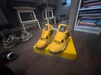 Jordan 4 lightnig, Ophalen, Zo goed als nieuw