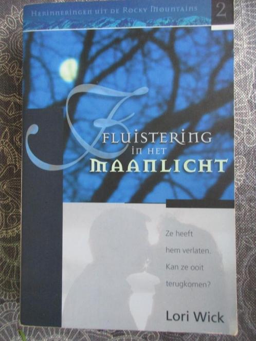 Lori Wick - Fluistering maanlicht / Cassidy Sabrina Jessie, Boeken, Romans, Nederland, Ophalen of Verzenden