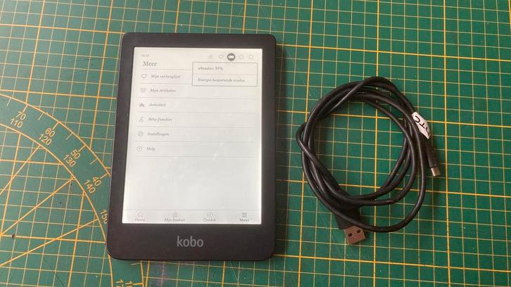 Kobo Clara HD, met USB-kabel, Computers en Software, E-readers, Gebruikt, 6 inch of minder, 8 GB, Touchscreen, Wi-Fi, Ophalen of Verzenden