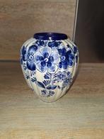Delfs blauw bloemenvaasje, Antiek en Kunst, Antiek | Keramiek en Aardewerk, Ophalen