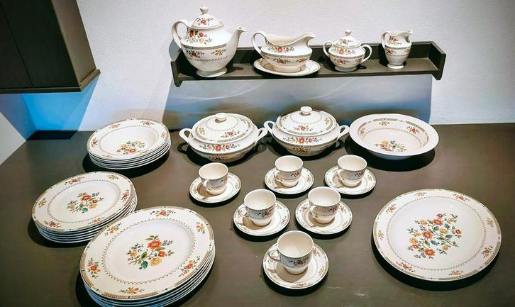 Royal Doulton Kingswood porselein 6 delig servies als nieuw!, Antiek en Kunst, Antiek | Servies compleet, Ophalen