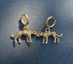 Prachtige Anna + Nina oorbellen met een leopard luipaardjes, Hangers, Nieuw, Ophalen of Verzenden, Goud