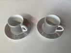 Bijenkorf espressokopjes met schotels wit zilver, Huis en Inrichting, Keuken | Servies, Gebruikt, Ophalen of Verzenden, Overige stijlen
