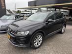 Volkswagen Tiguan 1.4 TSI 4Motion|Carplay|Virtual|Massage|Tr, Auto's, Volkswagen, Gebruikt, 4 cilinders, Alcantara, Zwart