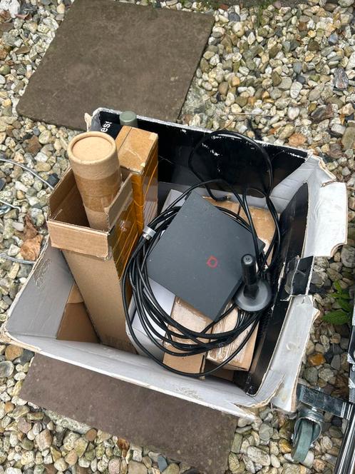 Bobcat 300 HNT Miner, Audio, Tv en Foto, Schotelantennes, Gebruikt, (Schotel)antenne, Overige merken, Ophalen
