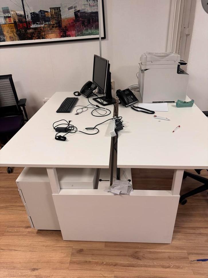 2x Verstelbaar slinger Bureau (180x80cm) - Zaandam, Huis en Inrichting, Bureaus, Gebruikt, Bureau, Ophalen