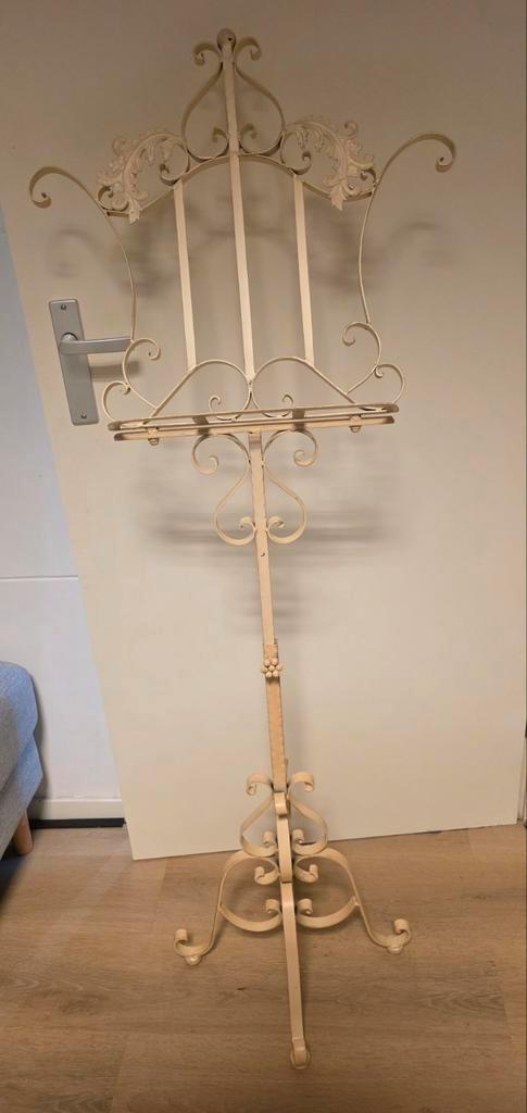 Muziekstandaard - sierlijk en functioneel, Muziek en Instrumenten, Standaards, Gebruikt, Muziekstandaard, Accordeon, Cello, Contrabas