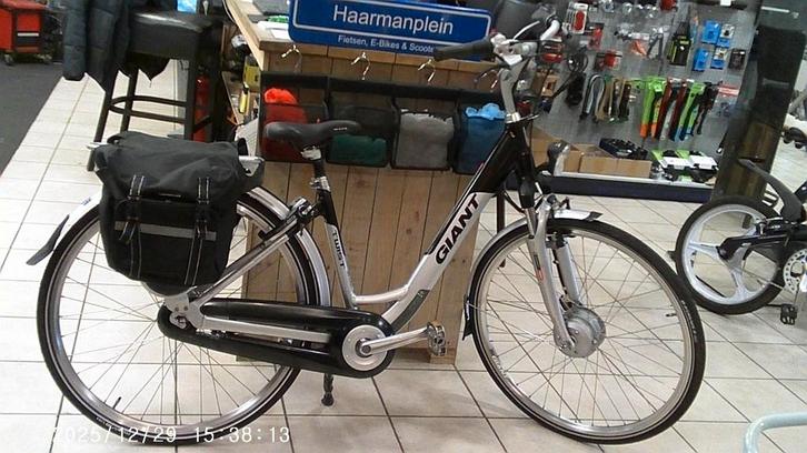 Giant, Fietsen en Brommers, Fietsen | Dames | Damesfietsen, Zo goed als nieuw, Giant, Versnellingen, Minder dan 47 cm, Ophalen