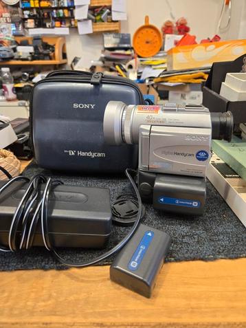 Sony minidv camera DCR-PC100e handycam  beschikbaar voor biedingen