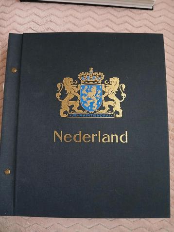 2 DAVO postzegel albums Nederland  beschikbaar voor biedingen