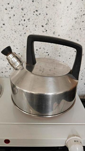 RVS retro vintage fluitketel waterketel beschikbaar voor biedingen