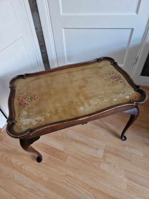 Antieke Salontafel met Bloemmotief, Antiek en Kunst, Antiek | Meubels | Tafels, Ophalen