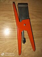 Vintage Oranje Nietmachine, Doe-het-zelf en Verbouw, Gereedschap | Handgereedschap, Ophalen of Verzenden, Gebruikt