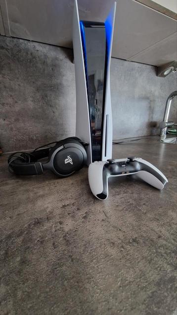 Playstation 5 disk inc headphone en 1 controller beschikbaar voor biedingen